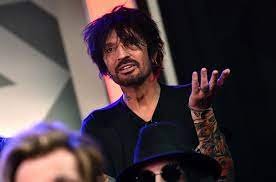 Tommy Lee Biography